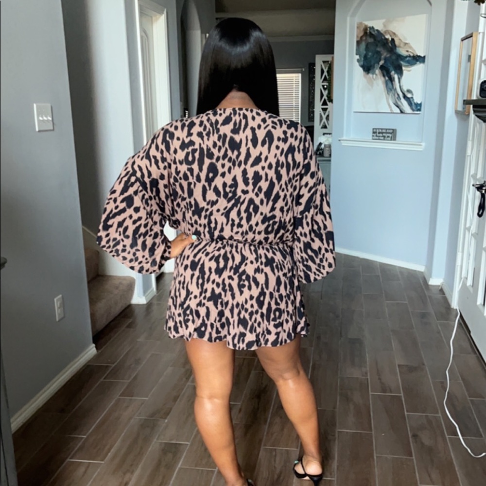 Leopard Print Romper - Picture 4 of 5